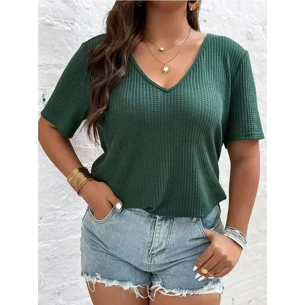 Plus Size Women's Short Sleeved V-Neck T-shirt
