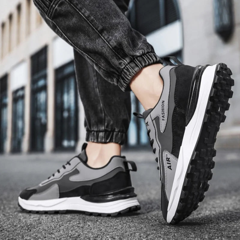 Lightweight Men's Casual Sneakers